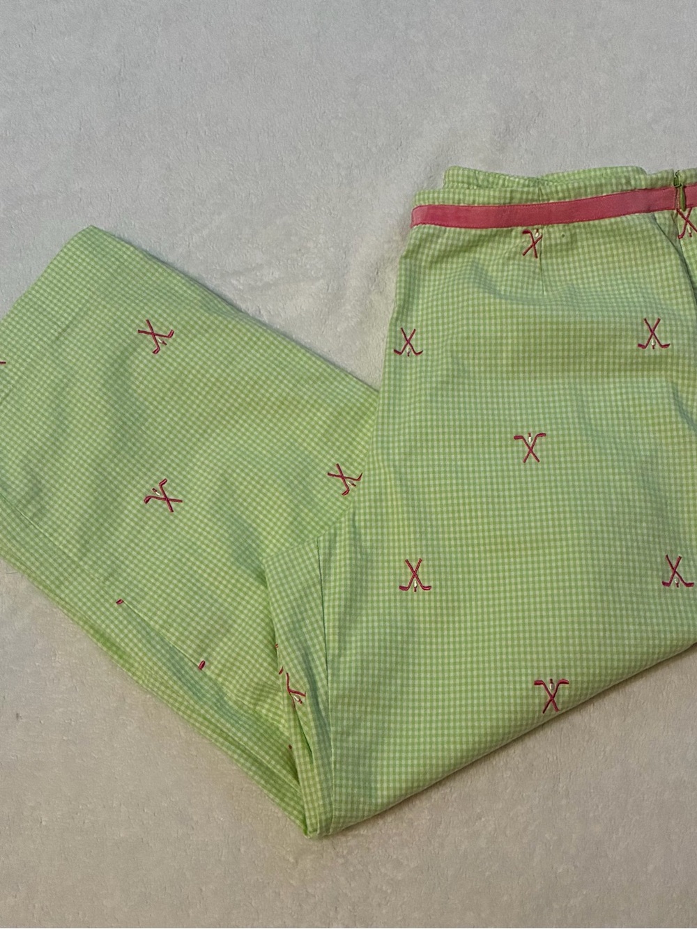 Vintage Gingham cropped pants with Pink Trim.